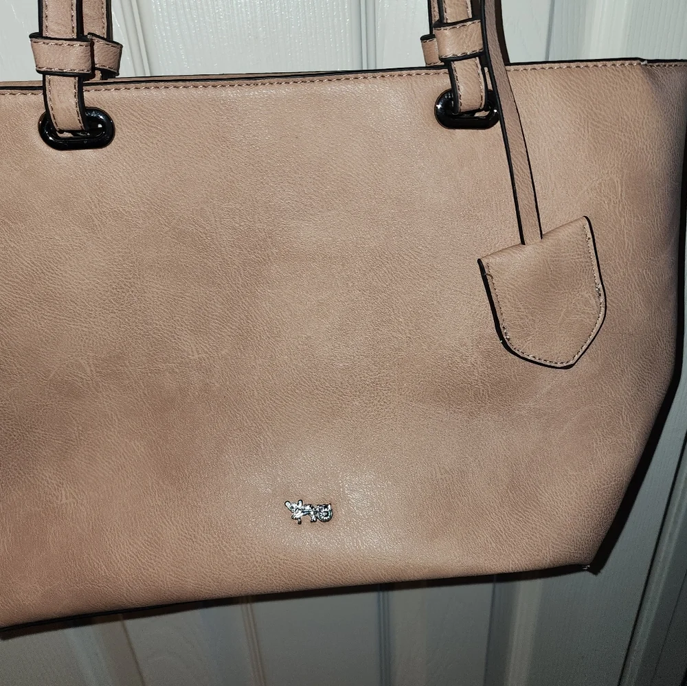 Handbag - Picture 2 of 4
